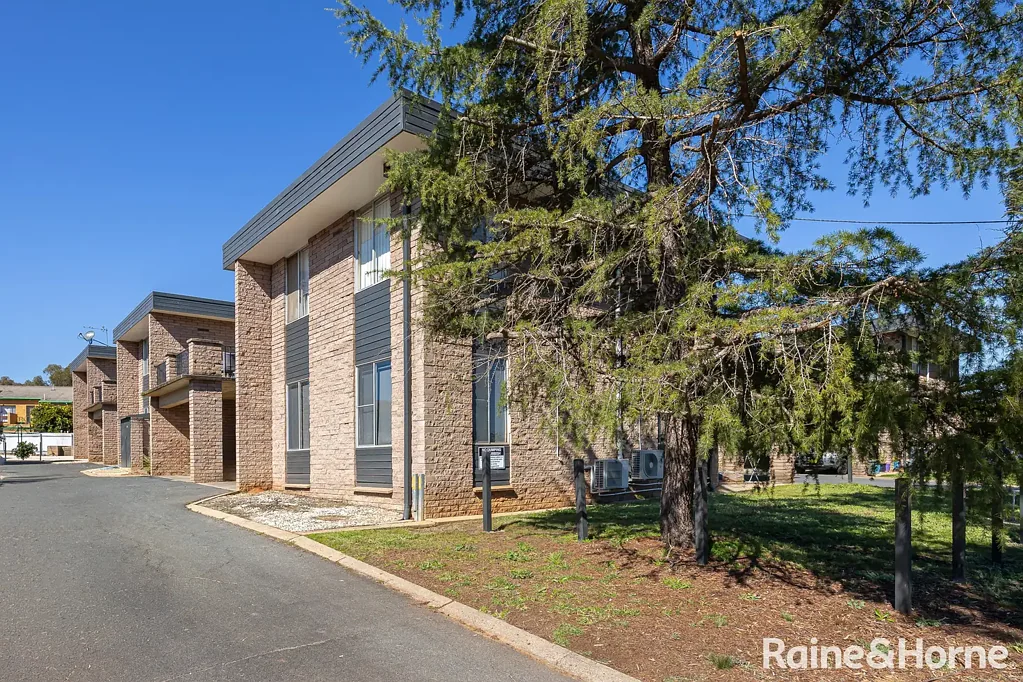 Tolland 2房  Secure Investment with Long-Term Tenant