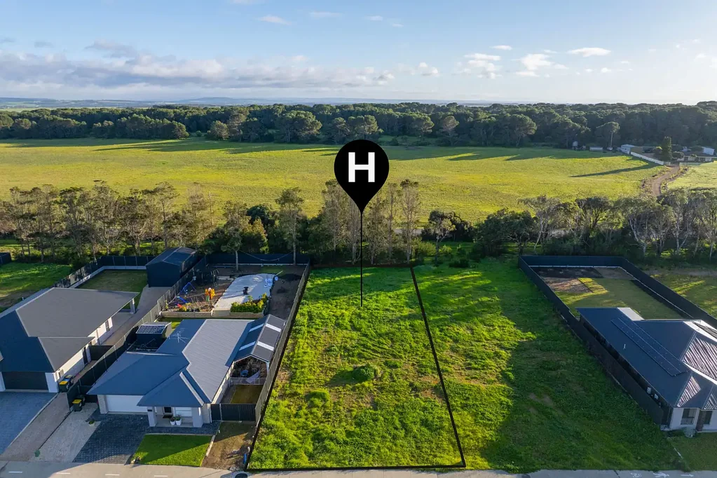 Hindmarsh Island A Generous Hindmarsh Island Landholding