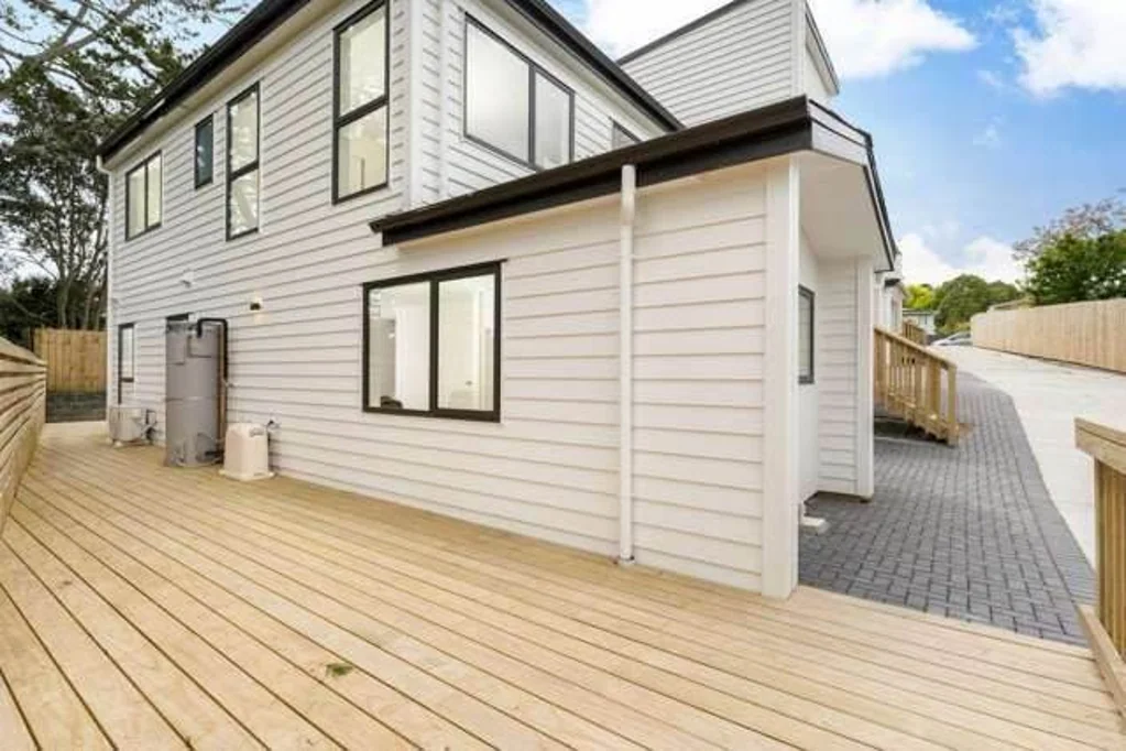 Modern & Spacious 4-Bedroom Townhouse for Rent...