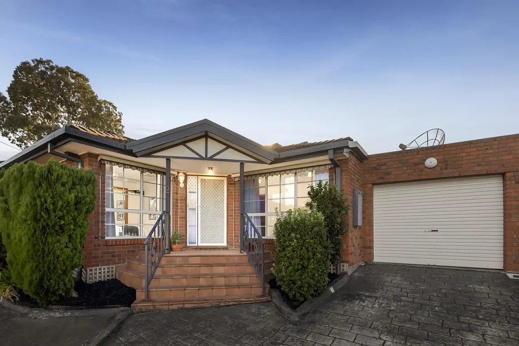 Oak Park 2Zimmer Stylish Low-Maintenance Living with Comfort and Charm