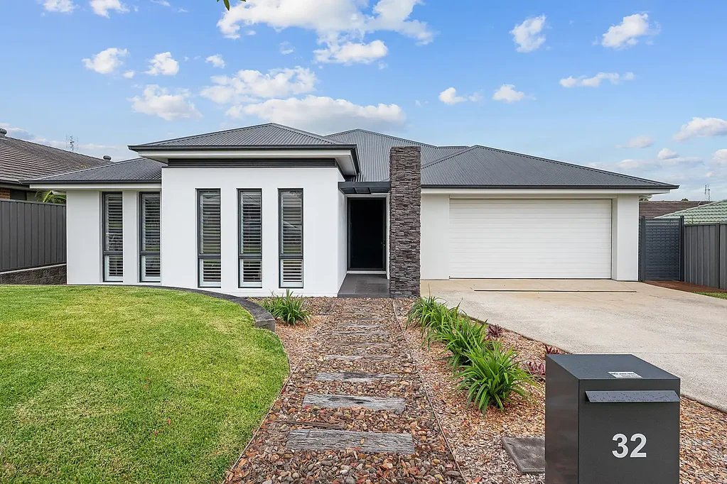 32 Discovery Drive, Fletcher, NSW 2287