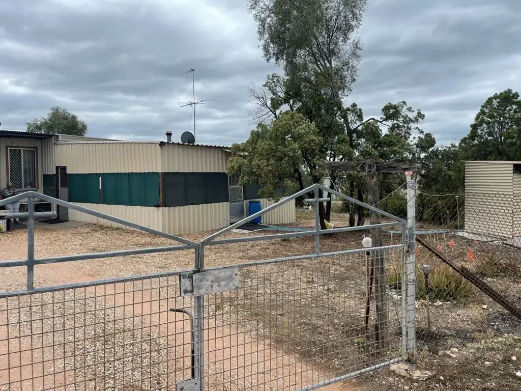 WLL16165 Lightning Ridge, Lightning Ridge, NSW 2834