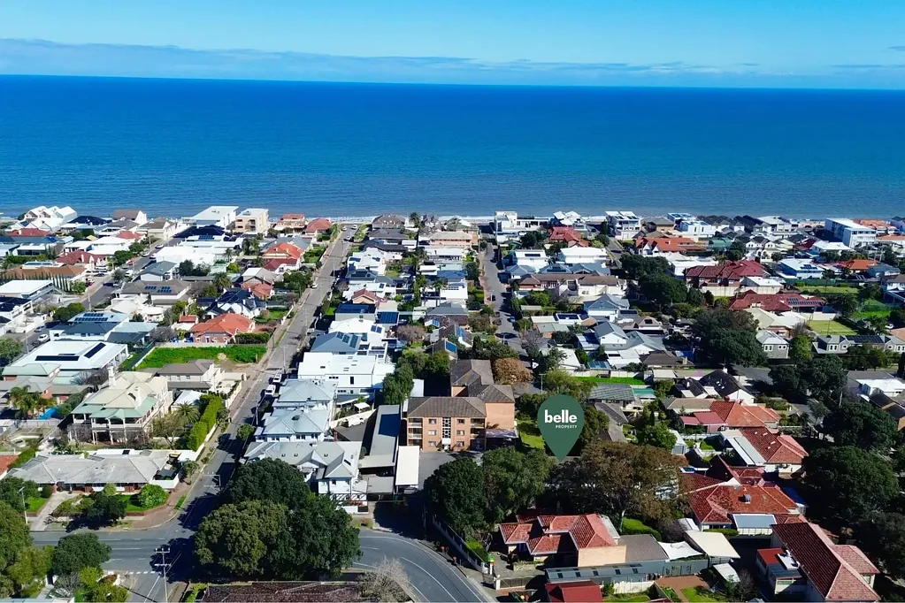 Somerton Park 2房  Freshly Renovated Unit Just Moments from Somerton Park Beach