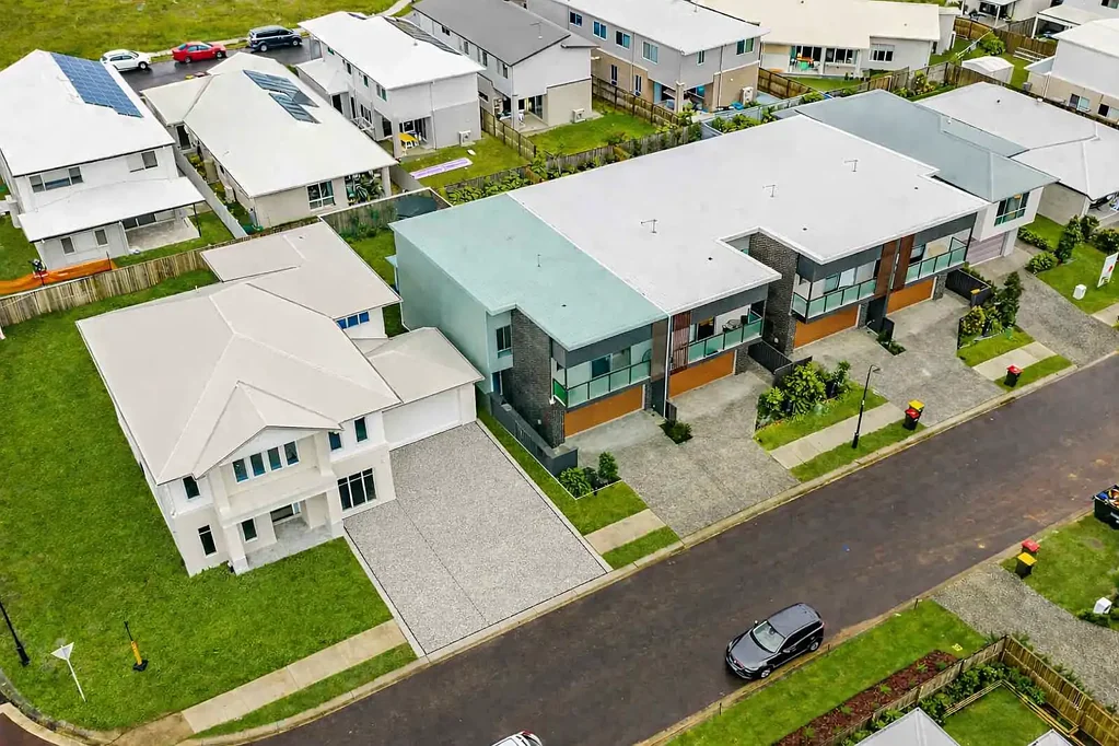 Lawnton 4房 Lawnton Lakes 中心地段的现代家庭生活 Modern Family Living in the Heart of Lawnton Lakes