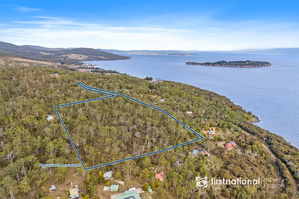Alonnah A Rare Bushland Retreat by the Sea - 4.2ha in the Heart of Alonnah, Bruny Island