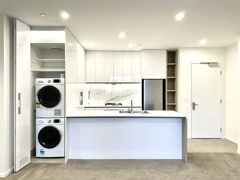 UNFURNISHED COMFORT TWO BEDROOM APARTMENT LOCATED IN FOCUS - SOUTHBANK!!!