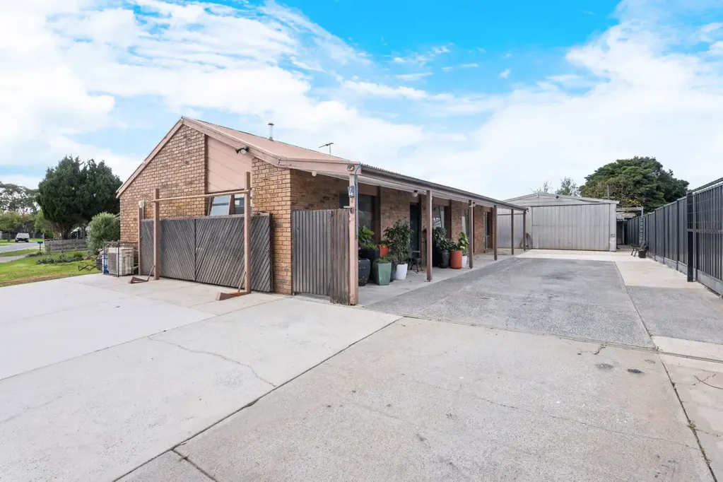 4 Conferta Court, Cranbourne West, VIC 3977
