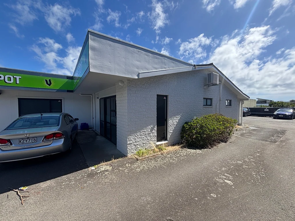 Paraparaumu Beach For Lease – 100sqm Central Paraparaumu Opportunity