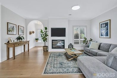 Parkdale 3Moenga SINGLE-LEVEL LUXURY