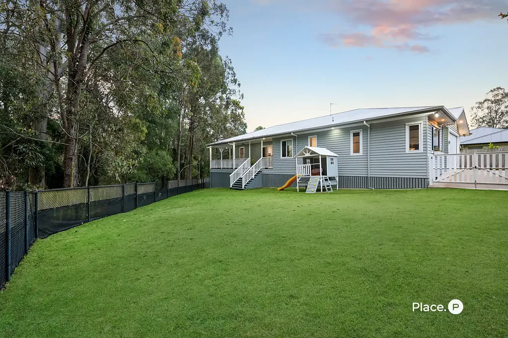35 Honeyeater Crescent, Moggill, QLD 4070