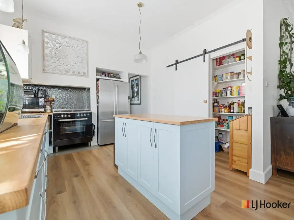 Flora Hill 3침실 Fully renovated Federation design home.