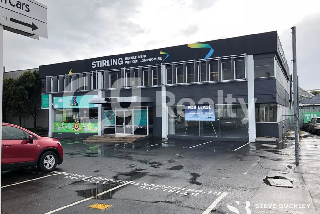 Penrose Retail Showroom or Office & Carparking | 200m2 |