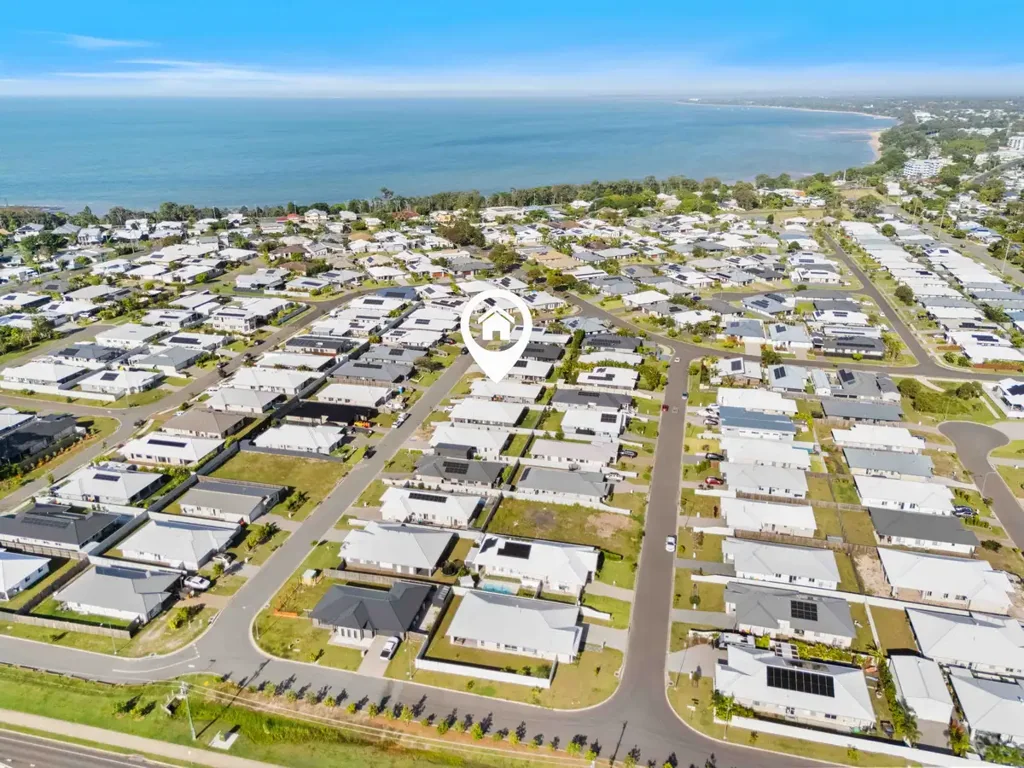10 Quarterdeck Avenue, Pialba, QLD 4655