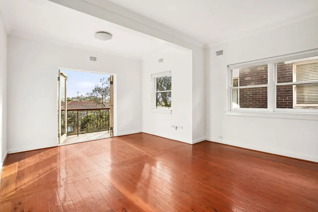 NORTH FACING BEACHSIDE APARTMENT