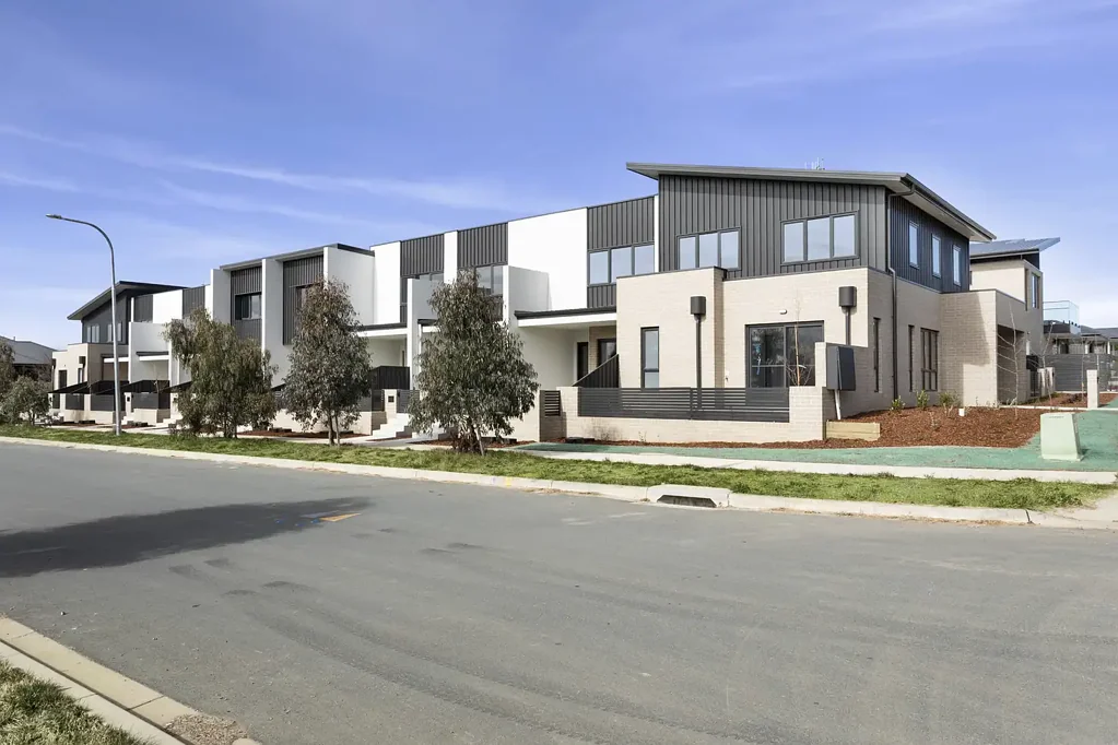 Googong 3Moenga Brand New Townhomes -  Positioned opposite local park