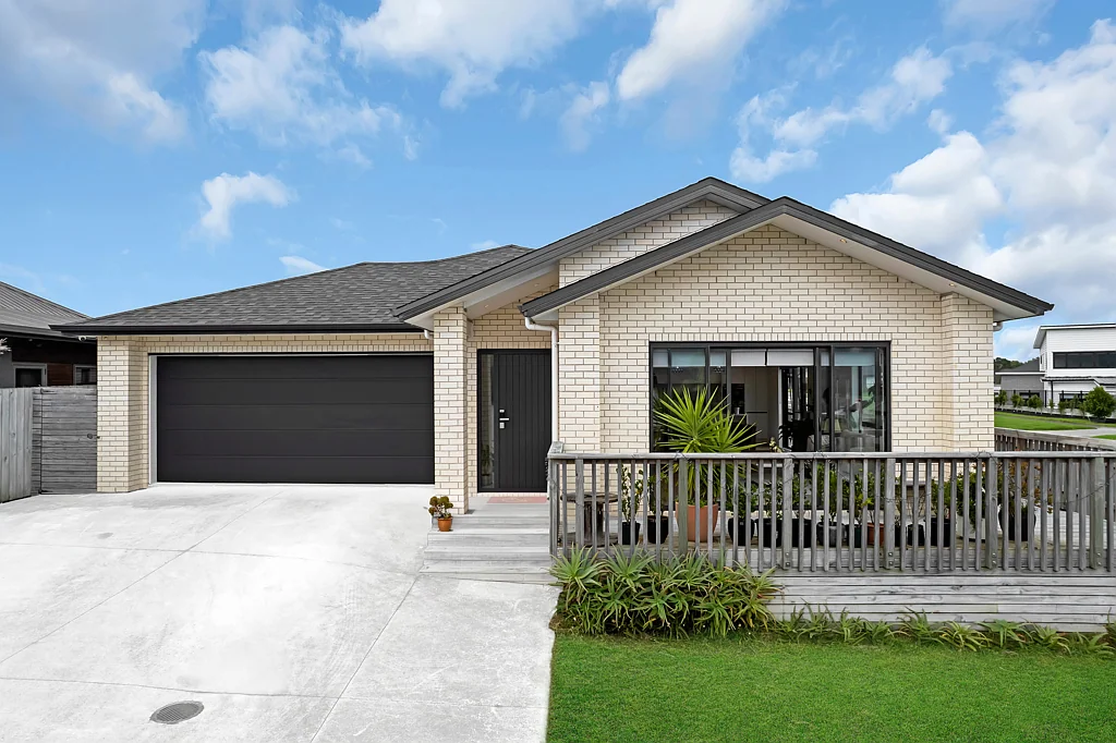 2 Raymond Grace Avenue, Huapai, Rodney, Auckland