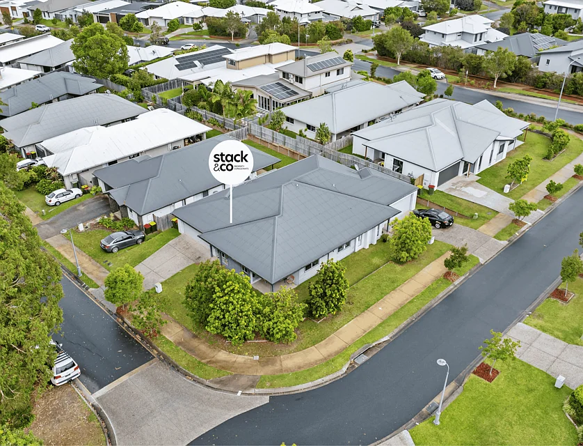 1/2 Kalbarri Crescent, Peregian Springs, Sunshine Coast, 3 침실, 2 욕실, Apartment