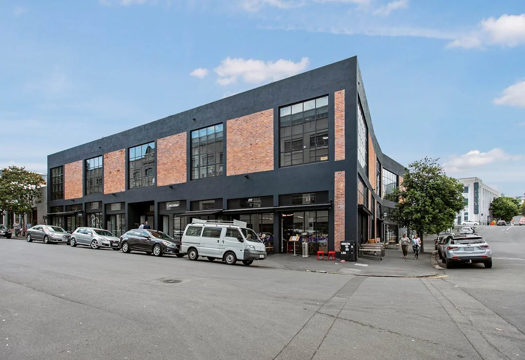 Parnell CHARACTER TURNKEY WORKSPACE  PARNELL