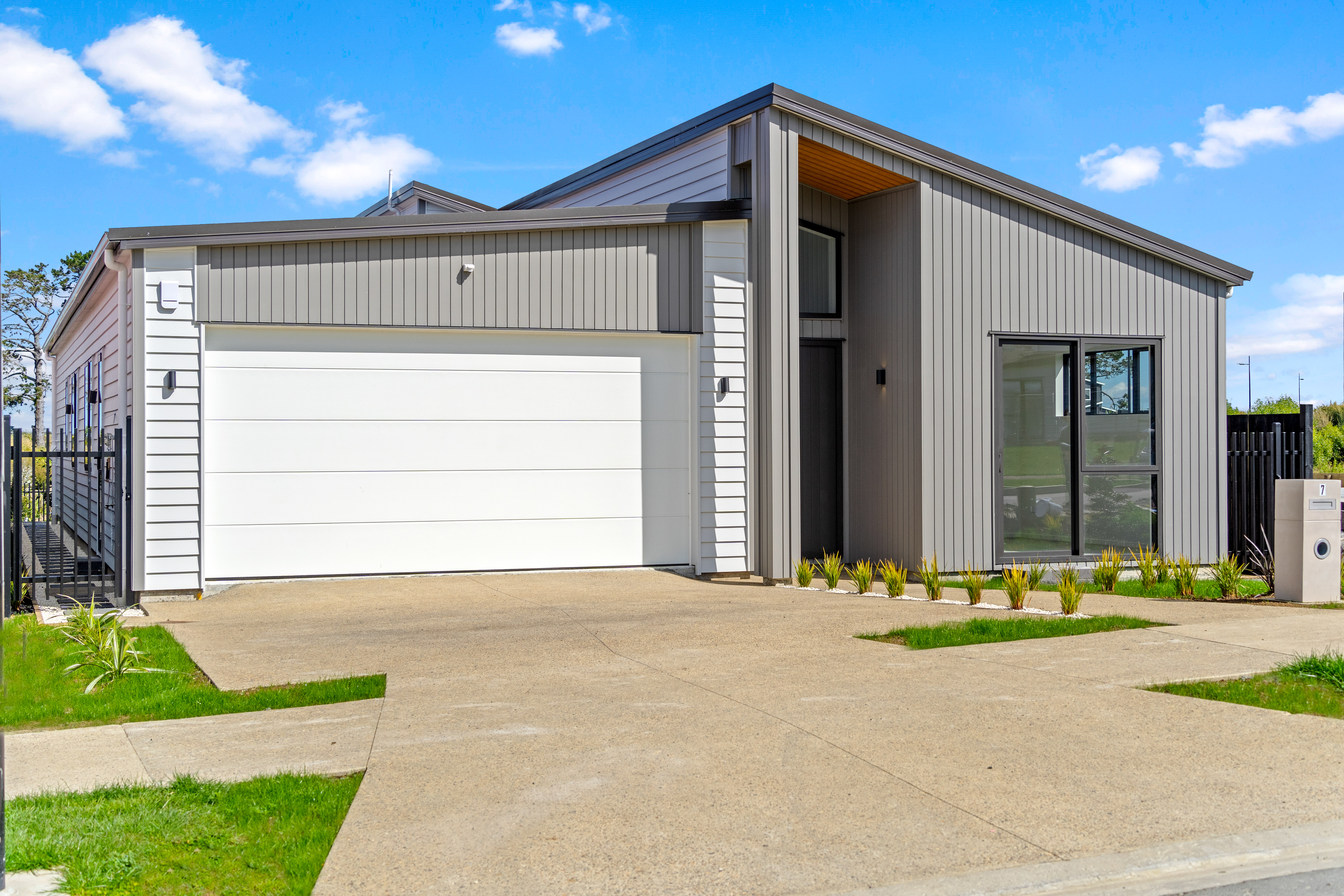 Residential  Mixed Housing Urban Zone