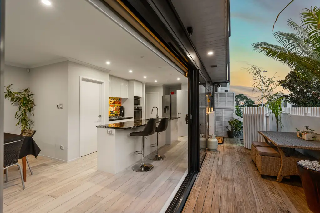 Hobsonville 3Moenga Elevated Living Beside the Park