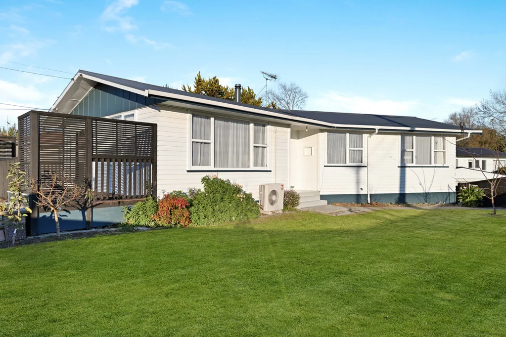 2 Mabian Crescent, Deanwell, Hamilton City, Waikato