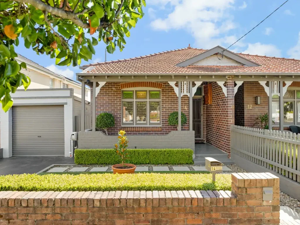 14 Bouvardia Street, Russell Lea, NSW 2046