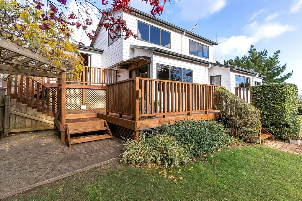 Waiuku 3कमरा !!! DOWNSIZING AND DETERMINED - DON'T DELAY !!!