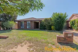 4 INGRID PL, Dubbo