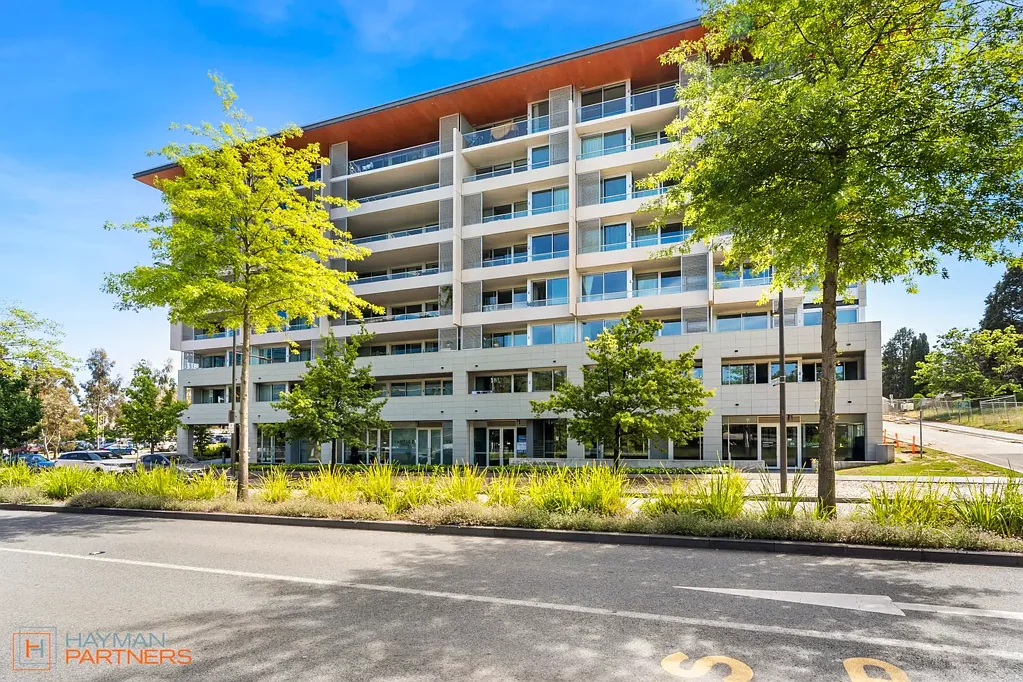 An exceptional high floor two bedroom apartment!