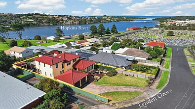 Warrnambool 4房  An incredible living space with amazing River views.