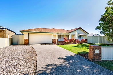 Sandstone Point 4 Bedroom A tightly held address you'll be proud to call home