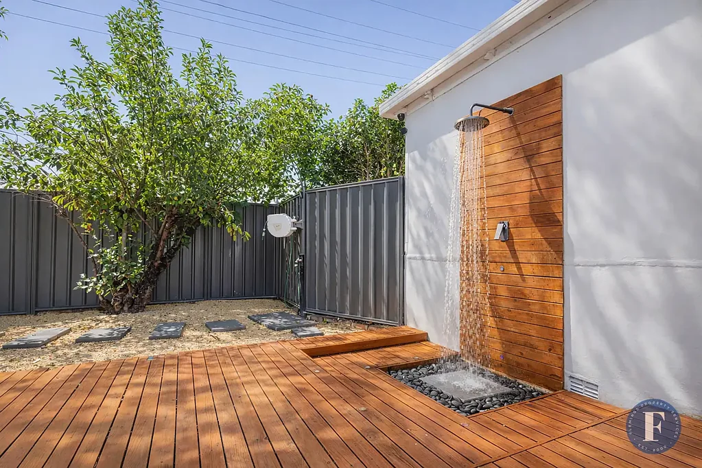 Cowra 3Zimmer Stylish Renovated Home with Versatile Studio Space