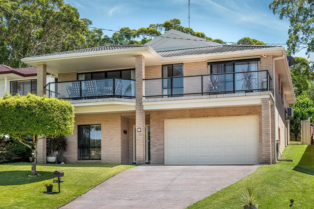 16 Helen Avenue, Lemon Tree Passage, NSW 2319