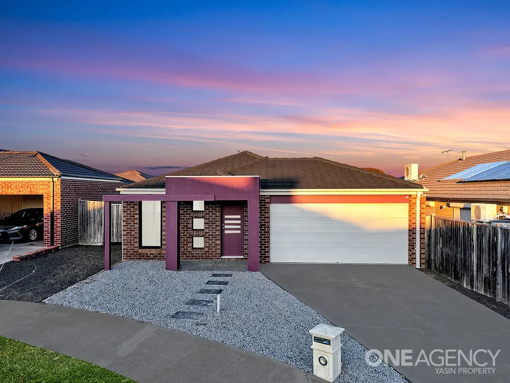 11 Maple Close, Harkness, VIC 3337