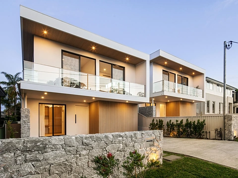 Caringbah South 5 Bedroom Brand New Freestanding House