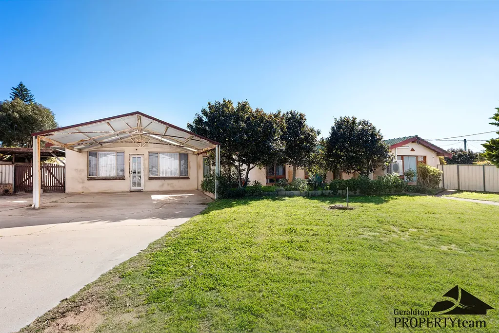Mount Tarcoola 3房  Two Homes in One -  Space, Flexibility & Future Potential