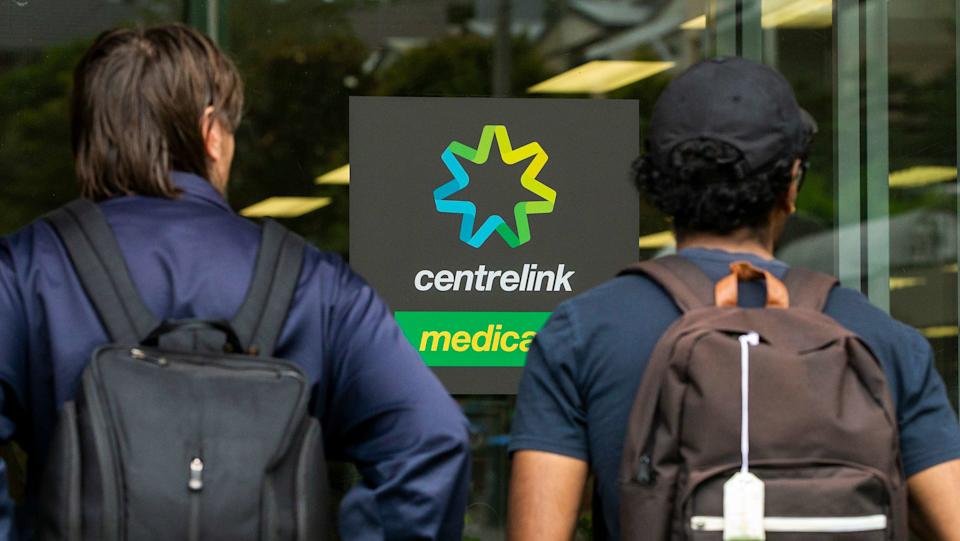 拒绝高利贷！澳洲百万家庭选择Centrelink“预支款”：无息救急，缓解开学季压力