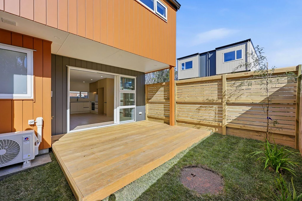 Point Chevalier 2Moenga Corner Living Oasis In Pt Chev!