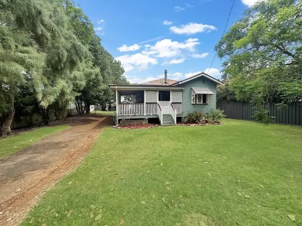 Kingaroy 3房  Nest or invest...  It's the perfect starter property.