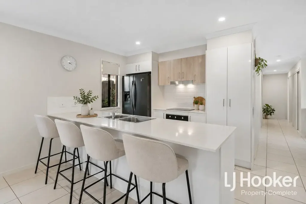 Modern, Low-Maintenance Living in a Convenient Location