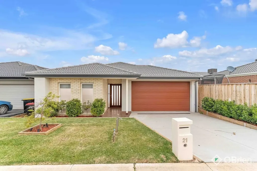 Stylish 4-Bedroom Home in Prime Location