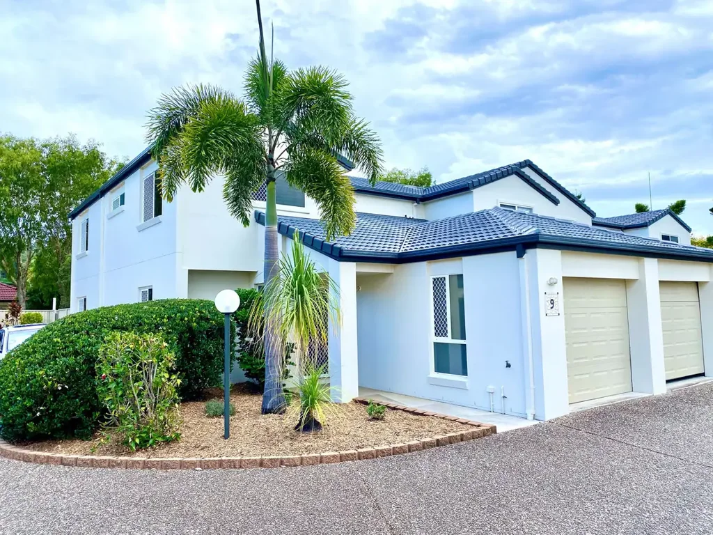 Burleigh Cove Townhouse - Available early October