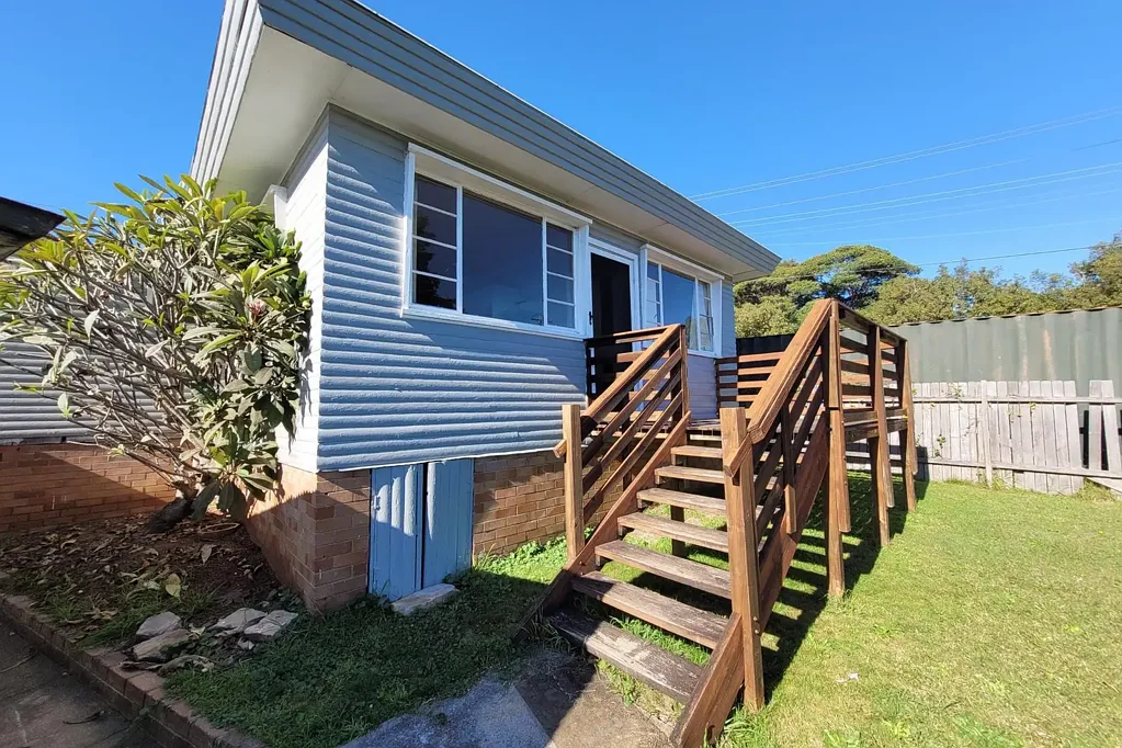 RENOVATED GEM – ELECTRICITY & WATER USAGE INCLUDED!