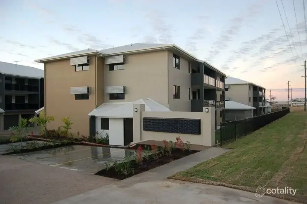 2 Bedroom Unit - Great Location