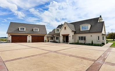 Five-Bedroom Lifestyle Home with Pool, Multiple Living & 4-C