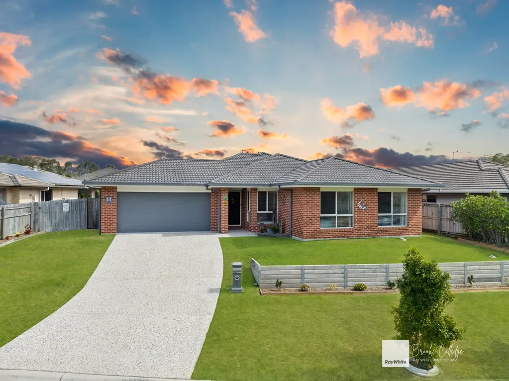 Flagstone 4 Bedroom Built with purpose. Loved from day one.