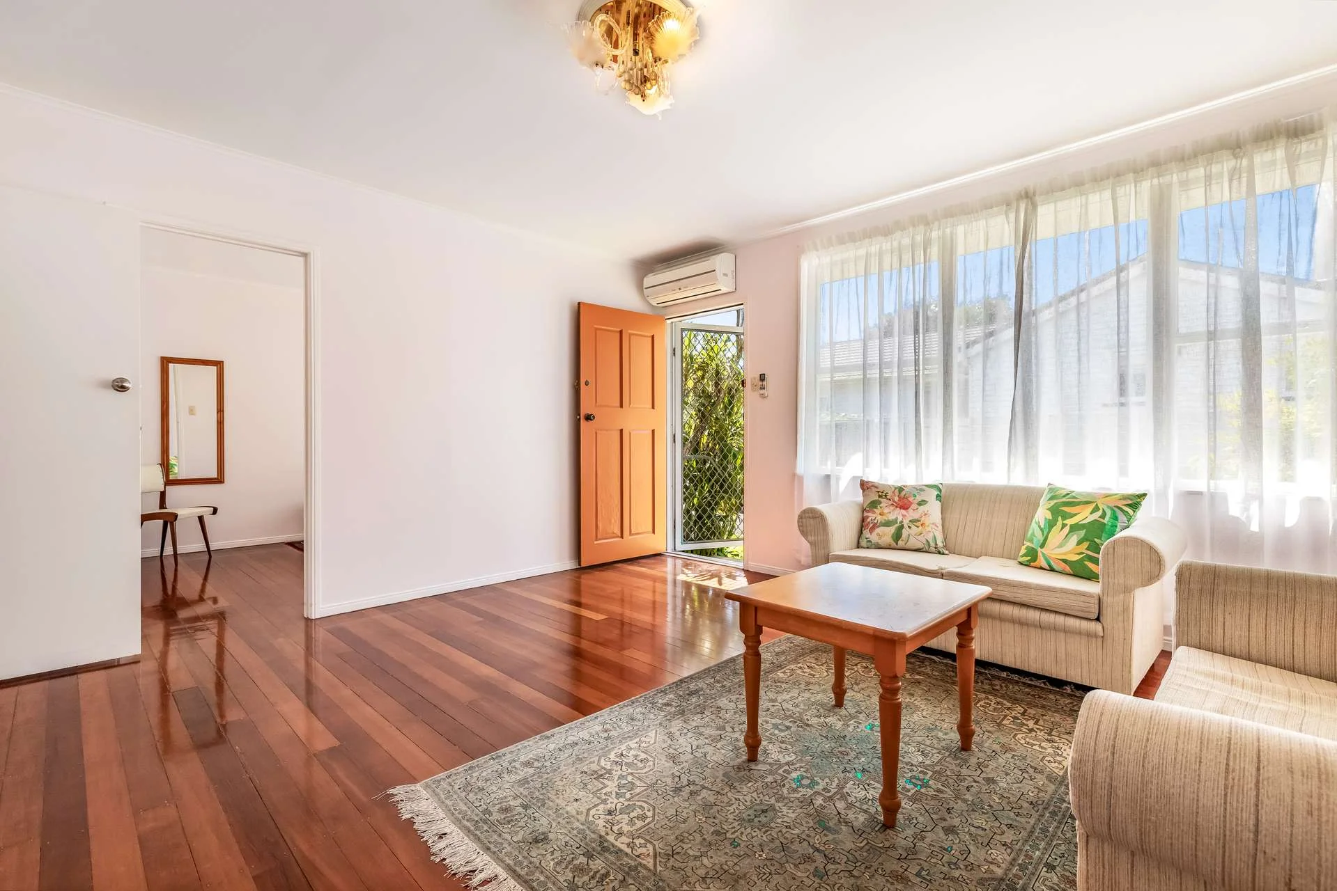 Mount Albert 2房  Spacious, Sunny Unit
