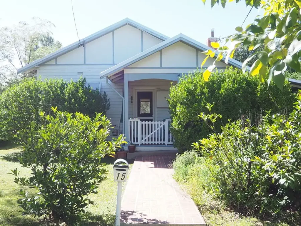 Bingara 2 Bedroom Picture Book Looks