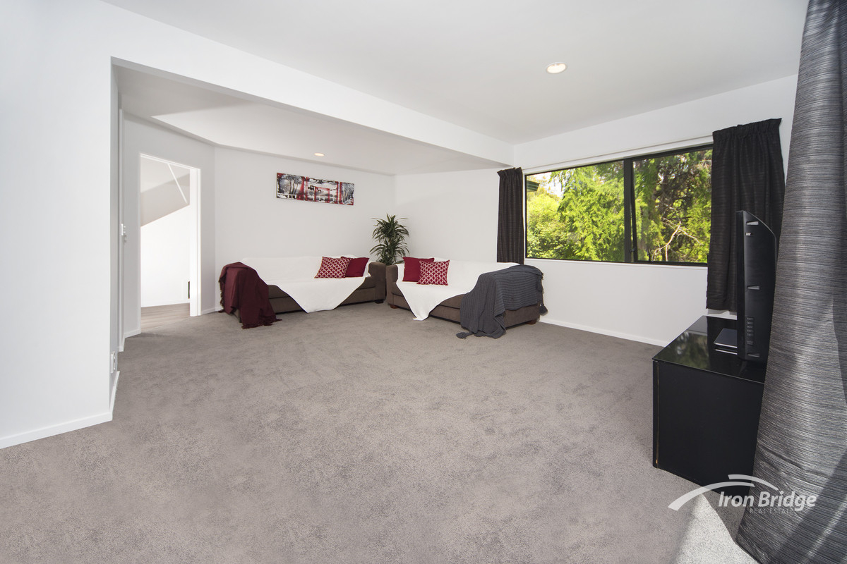 2/8 Fuchsia Place, Birkdale, Auckland - North Shore, 3 Bedrooms, 0 Bathrooms