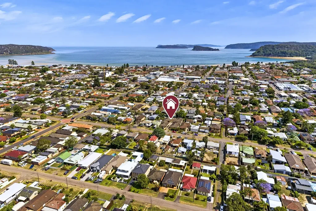 Umina Beach 3 Slaapkamer Exceptional Coastal Villa – Walk to the Beach, Shops & Cafés.